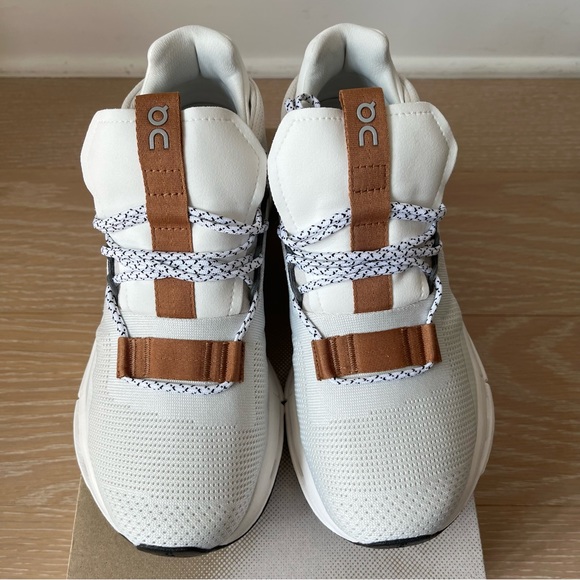 ON Running Cloudnova Women Shoes Size 7 White Pearl - Picture 12 of 12